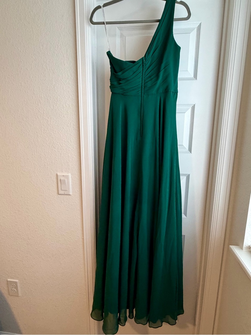 One-Shoulder Emerald Green Dress - Picture 3 of 5